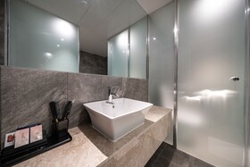 Goyang Stay Bishop Hotel