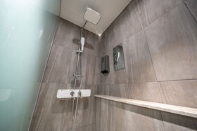 Goyang Stay Bishop Hotel