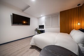 Goyang Stay Bishop Hotel