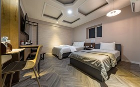 Ilsan Wainscot Hotel