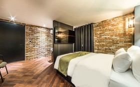 Sanbon Hotel in Cafe