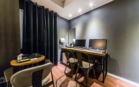 Sanbon Hotel in Cafe