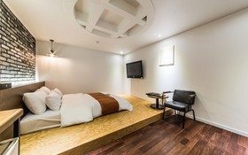 Sanbon Hotel in Cafe