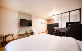 Guri Hong Kong