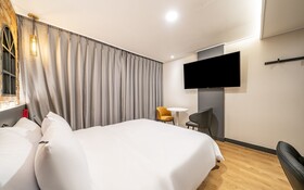 Guri Studio 9