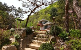 Gwangju Jongyeoul Pension