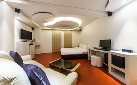 Hanam Lucy Hotel