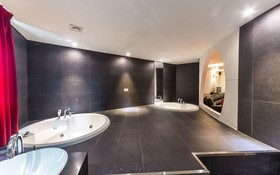 Hanam Lucy Hotel