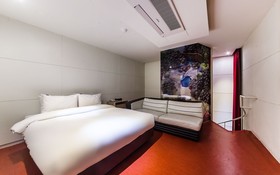 Hanam Lucy Hotel