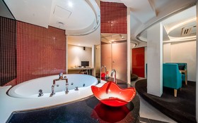 Hanam Lucy Hotel