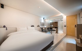 Hanam Lucy Hotel