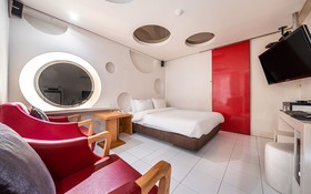 Hanam Lucy Hotel