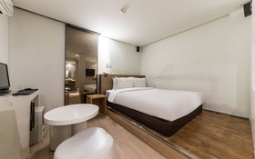 Hanam Lucy Hotel