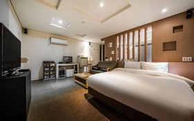 Hanam Lucy Hotel