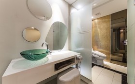 Hanam Lucy Hotel