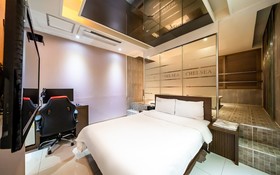 Chelsea The Premium Hotel