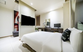 Chelsea The Premium Hotel