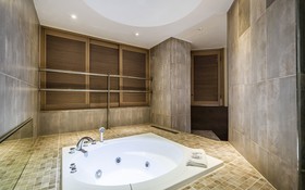 Chelsea The Premium Hotel