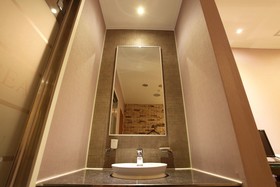 Chelsea The Premium Hotel
