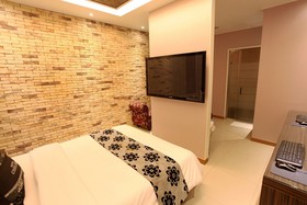 Chelsea The Premium Hotel