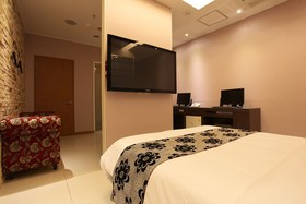 Chelsea The Premium Hotel