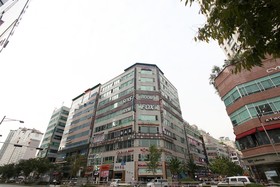 Chelsea The Premium Hotel