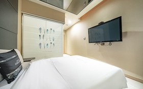 Chelsea The Premium Hotel