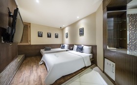 Chelsea The Premium Hotel