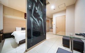 Chelsea The Premium Hotel