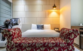 Chelsea The Premium Hotel