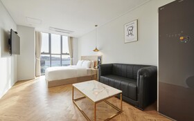 Dongtan Station Obut Hotel