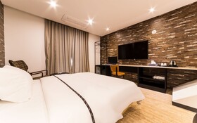 Hwaseong Habibi Drive-in Motel