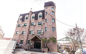 Hwaseong Leon