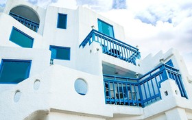 Hwaseong Santorini Pension 8