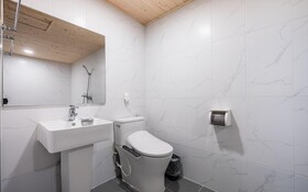 Hwaseong Wolmun Lavender Onchen Hotel