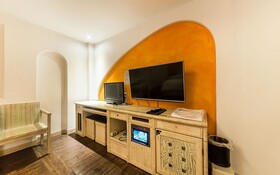 Hwaseong Wolmun Lavender Onchen Hotel