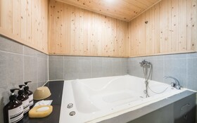 Hwaseong Wolmun Lavender Onchen Hotel