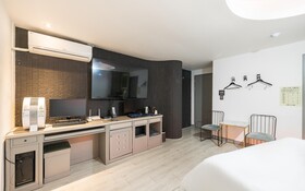 Hwaseong Wolmun Lavender Onchen Hotel