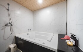 Hwaseong Wolmun Lavender Onchen Hotel