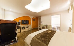 Hwaseong Wolmun Lavender Onchen Hotel