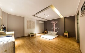 Hwaseong Wolmun Lavender Onchen Hotel