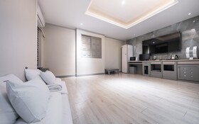 Hwaseong Wolmun Lavender Onchen Hotel