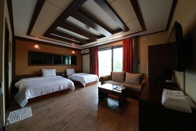 Jes Hot Springs Hotel