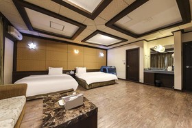 Jes Hot Springs Hotel