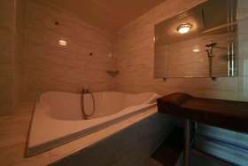 Jes Hot Springs Hotel