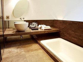 JS The Classic Hotel