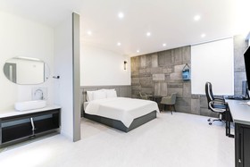 Pyeongtaek Godeok Richstay Hotel