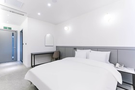 Pyeongtaek Godeok Richstay Hotel