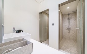 Pyeongtaek La Seine Tourist Hotel