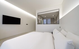 Pyeongtaek La Seine Tourist Hotel